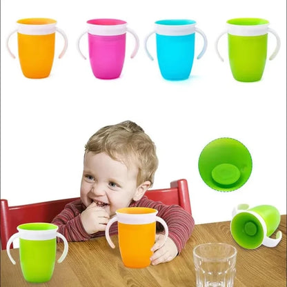Vaso de aprendizaje para bebés con tapa antiderrame